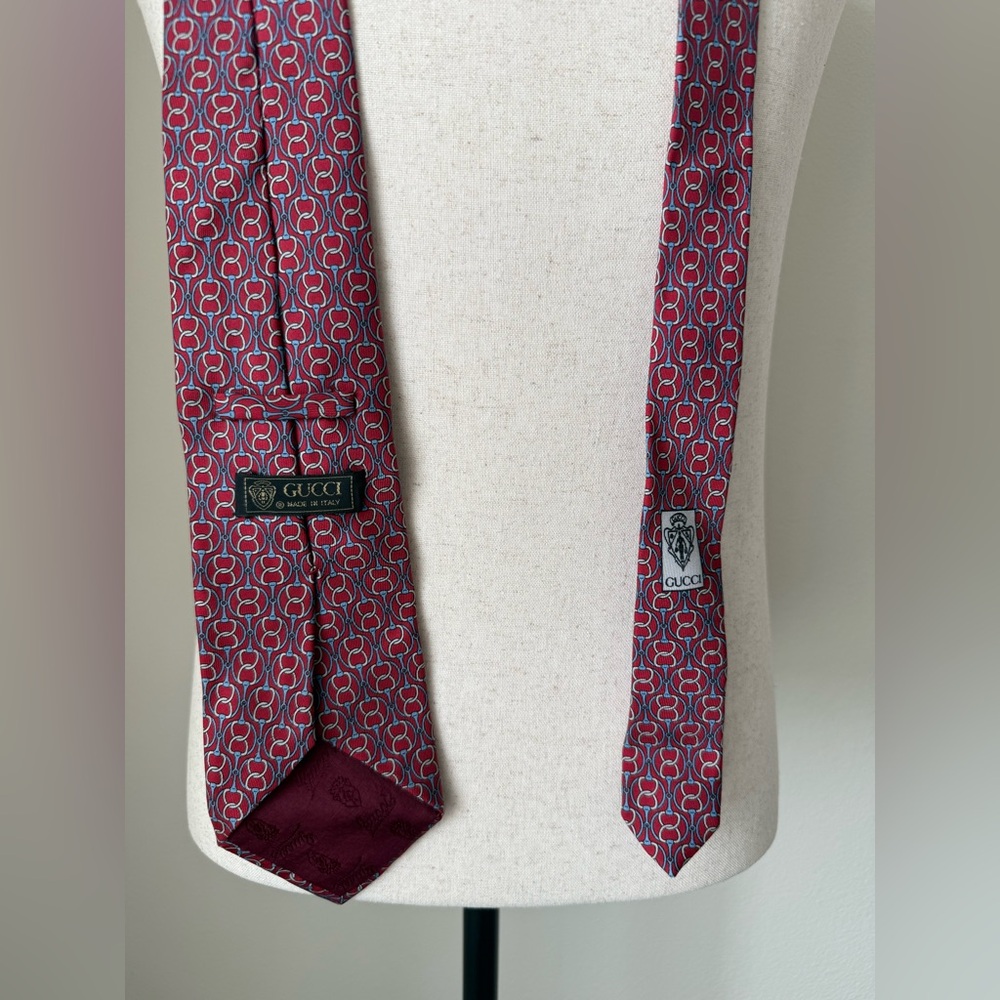 Gucci, Salvatore Ferragamo, Gino Versache, Burberry Men Tie’s Set - Picture 5 of 12